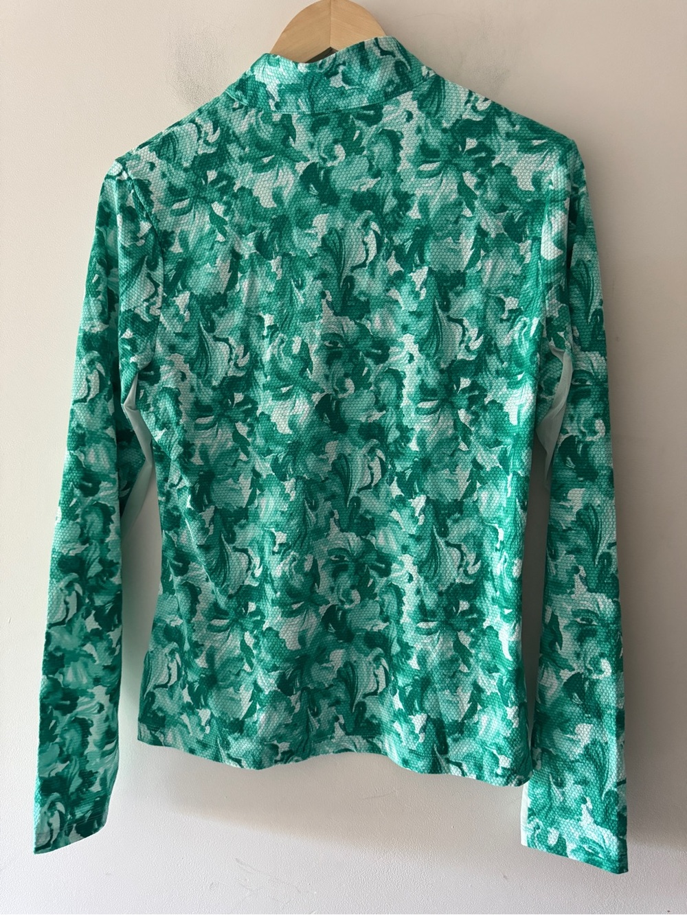 Tommy Bahama NWT Green Floral Tropical Quarter Zip UPF 50 Moisture Wicking - Picture 3 of 7